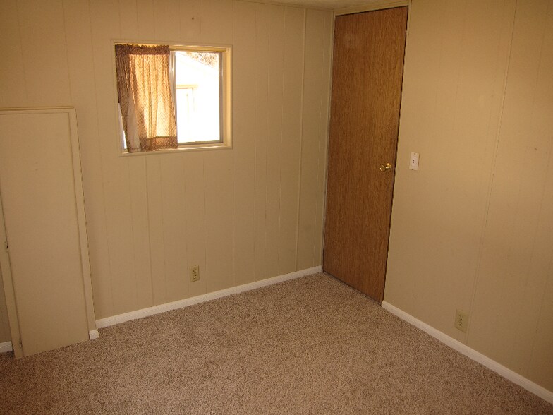 Building Photo - 3260 Laurashawn Ln