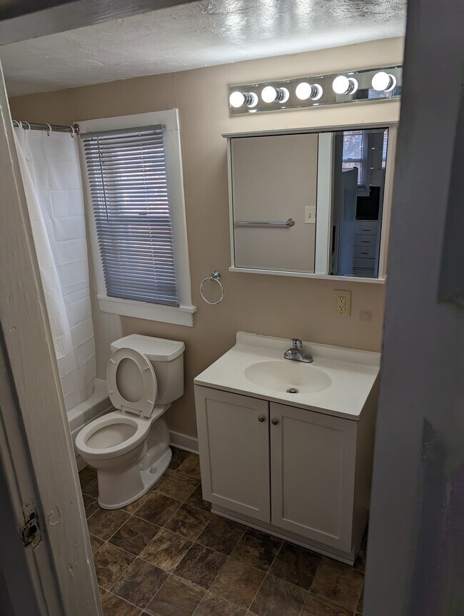 Main floor bathroom - 830 Y St