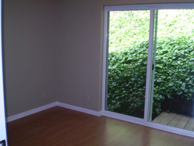 Building Photo - 2781 Spring Blvd