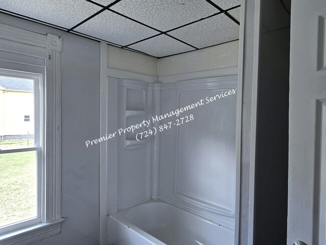 Building Photo - 416 E Reynolds St