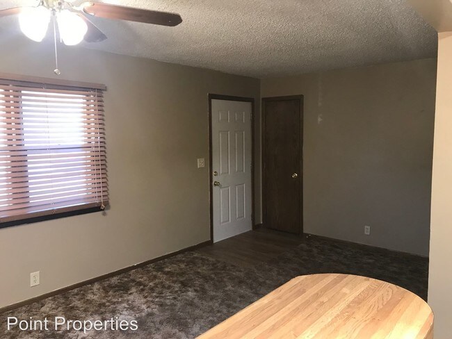 Building Photo - 2 br, 1 bath Apartment - 811 Lulu 813 Lulu