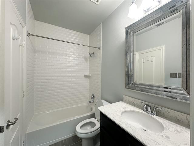 Building Photo - 2729 Troutt Dr