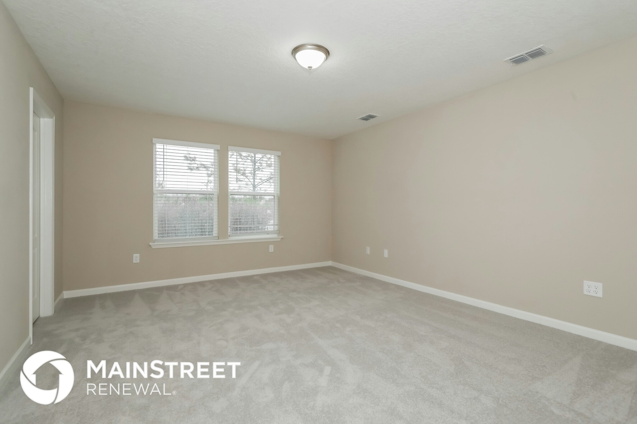 Building Photo - 7419 Palm Hills Dr