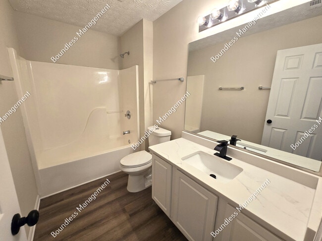 Building Photo - 4593 Parkway Cir