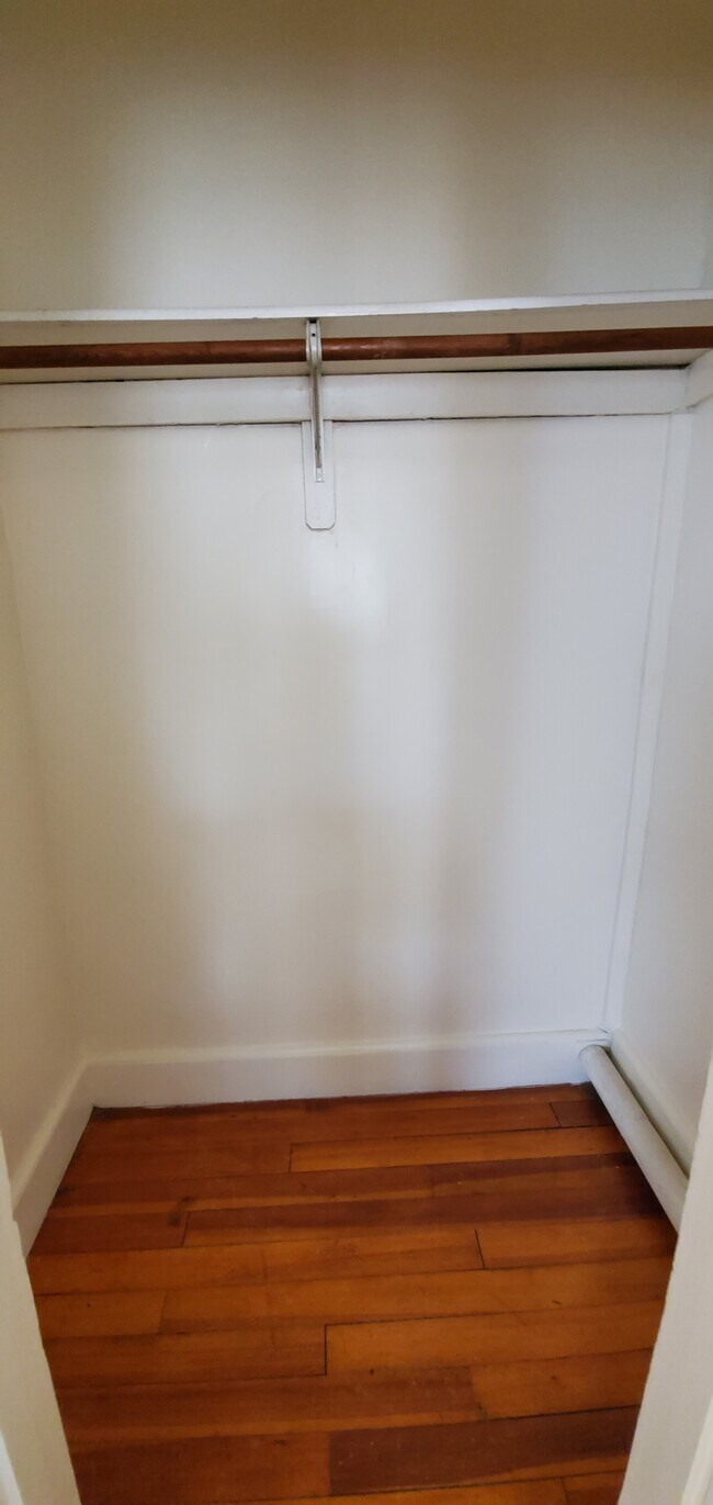 Closet in master bedroom - 21 Walter St