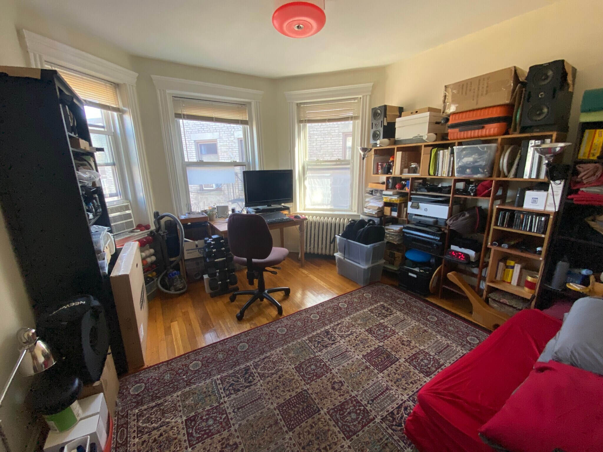 Building Photo - 352 Riverway