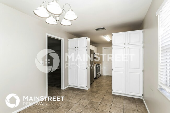Building Photo - 120 Miller Dr