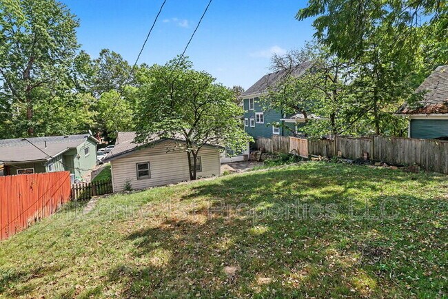 Building Photo - 3638 Genessee St