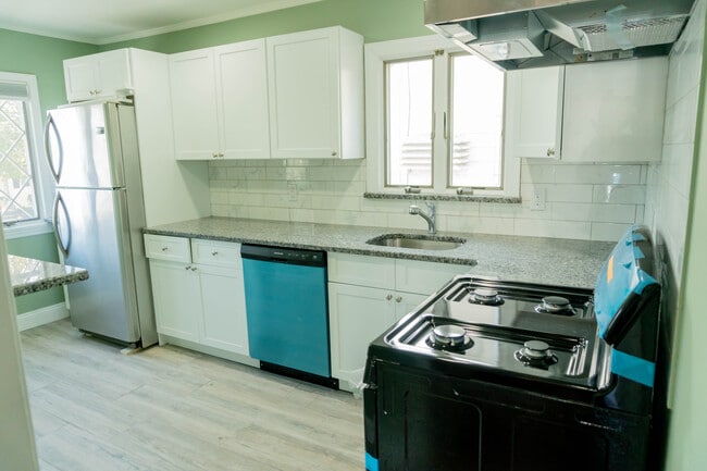 Kitchen - 61 Tristan Rd