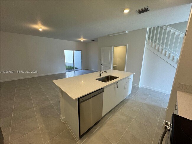Building Photo - 26422 SW 148th Ct