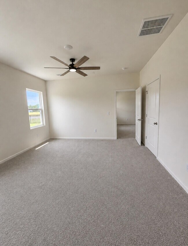 Building Photo - 423 Castillo Dr