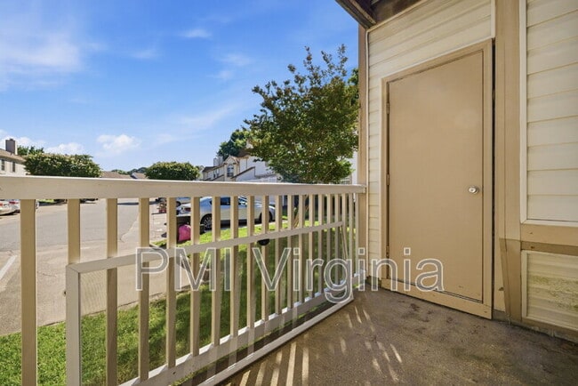 Building Photo - 724 Harbor Springs Trail