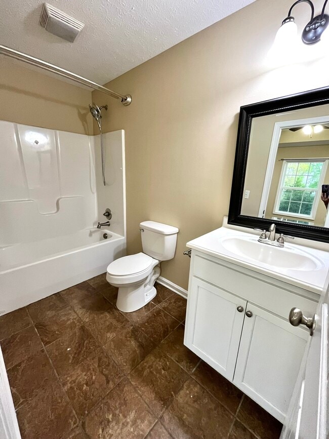 Building Photo - 803 Riley Creek Rd