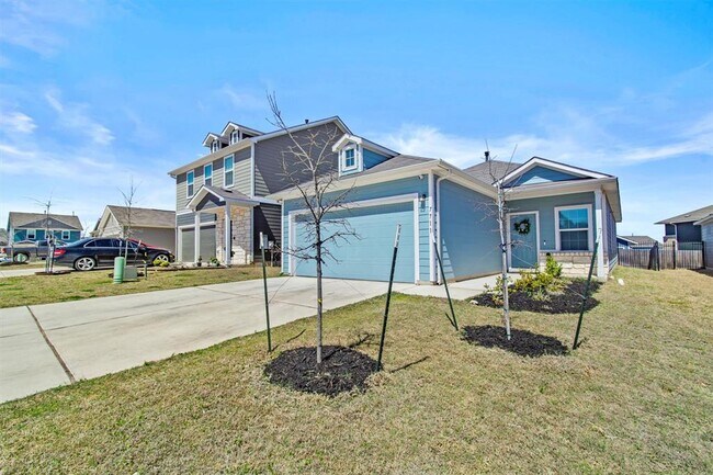 Building Photo - 7711 Poppy Petal Dr