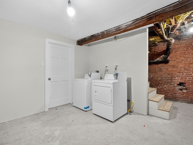 Building Photo - 49 Clifton St