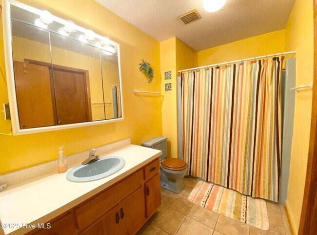 Building Photo - ***MOVE-IN SPECIAL*** $500 OFF OF YOUR FIR...