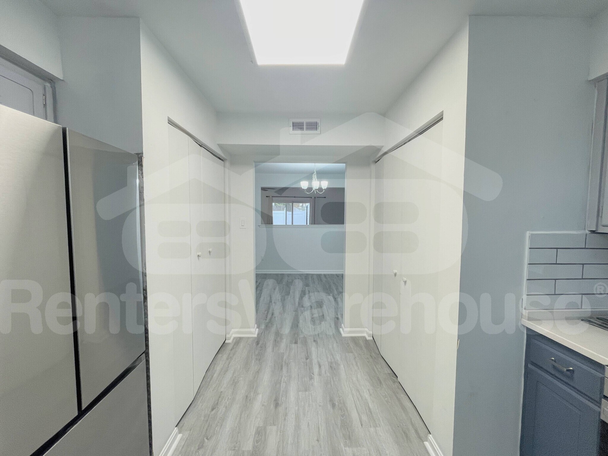 Building Photo - 5000 Dunderdale Ct