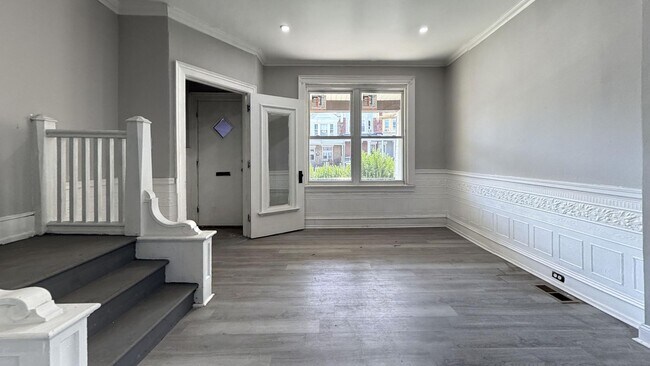Building Photo - Move-In Ready 3BR Philly Rowhome with Modern Finishes
