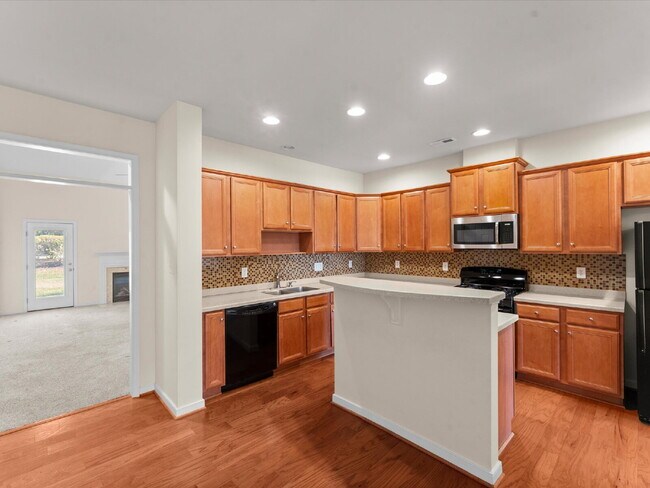 Building Photo - 709 Abbey Village Cir