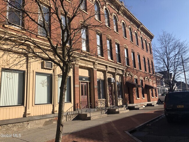 Primary Photo - 1824 3rd Ave