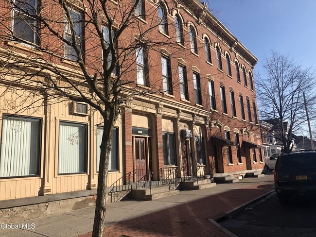 Primary Photo - 1826 3rd Ave