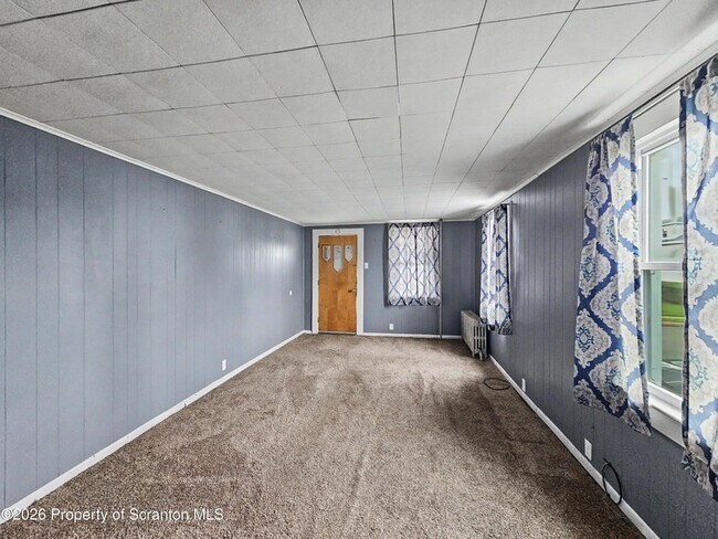 Building Photo - 176 Cherry St