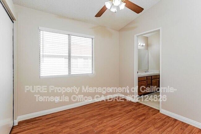 Building Photo - 45435 Piute St