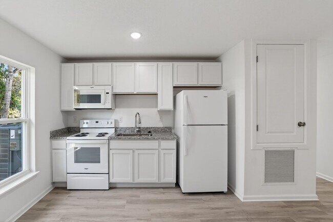 Building Photo - 209 Orange Ave