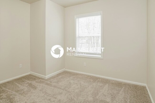 Building Photo - 5 Bedroom Pet-Friendly Home in Winston-Salem, NC with Main Street Renewal