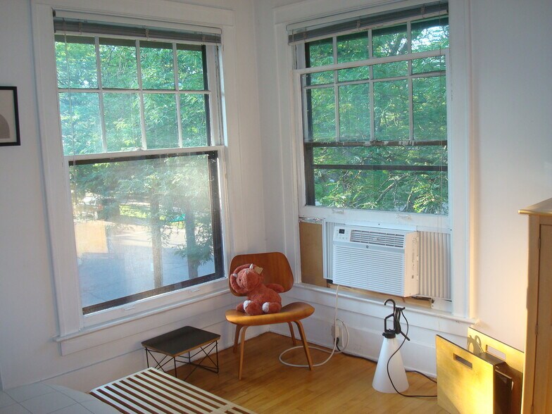 1st Bedroom - 457 Paris Ave SE