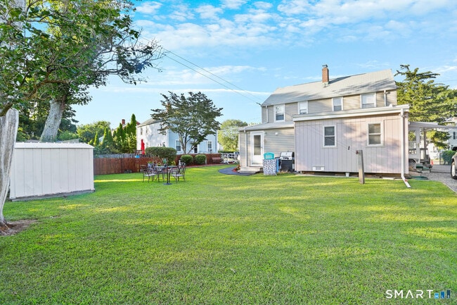 Building Photo - 82 Garden Dr