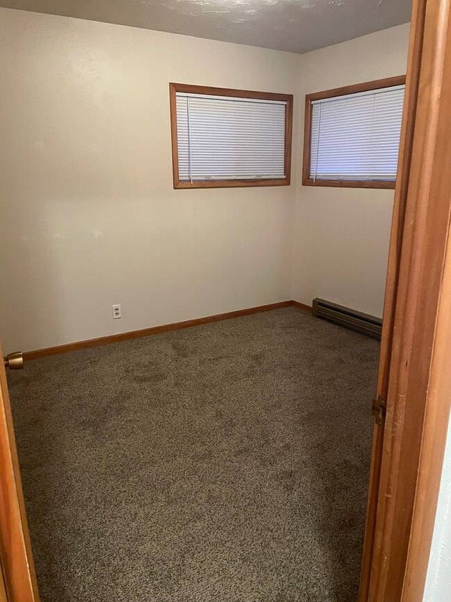 Building Photo - 3 Bedroom 1.5 Bathroom Home in Sublimity!