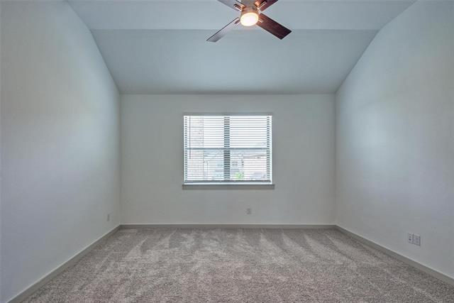 Building Photo - 692 Vista Oaks Rd