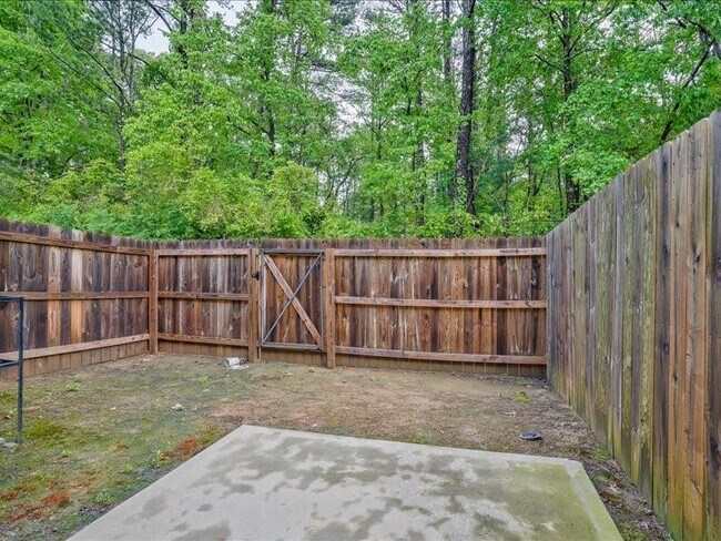 Building Photo - 6413 Shalks Xing Dr