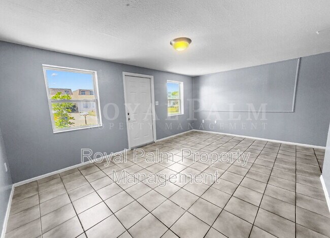 Building Photo - 6617 Warwick Cir