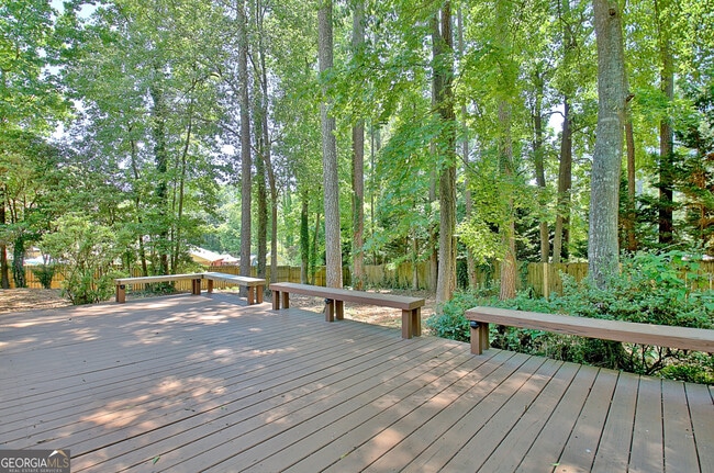 Building Photo - 102 Brookwood Path
