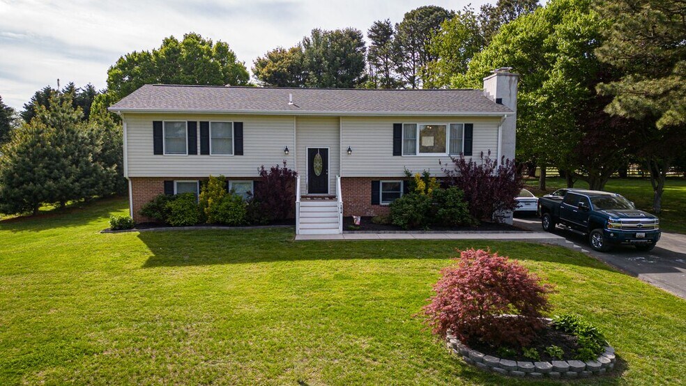 Primary Photo - 1614 Calvert Rd