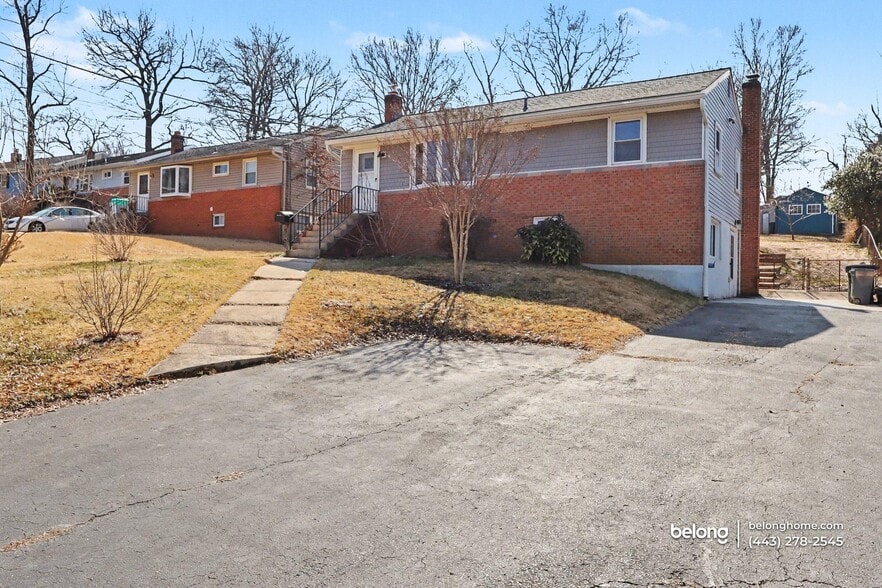 Building Photo - 5909 Berwyn Rd