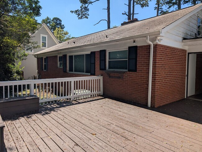 Building Photo - Pristine Ranch-style Home in Commonwealth!