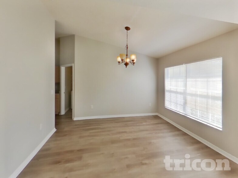 Building Photo - 13029 Centennial St