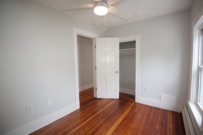 Building Photo - 12 Albion Pl