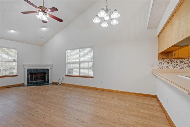 Building Photo - 2510 Golden Park Ln