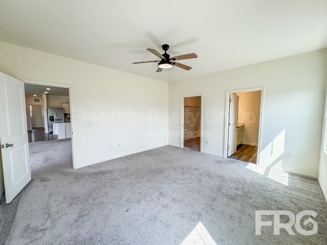 Building Photo - 303 Kenison Way