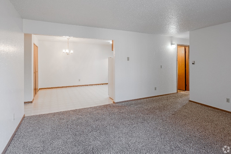 Building Photo - 2611 Goettens Way