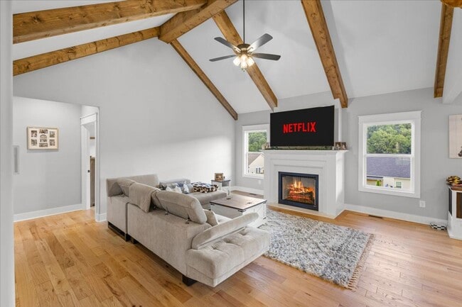Building Photo - Beautiful Home for Rent in Chestnut Cove