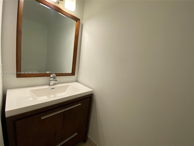 Building Photo - 4272 Vineyard Cir