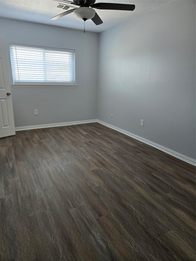 Building Photo - 1503 Ramada Dr