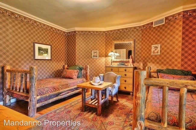 Building Photo - 4395 Via Esperanza