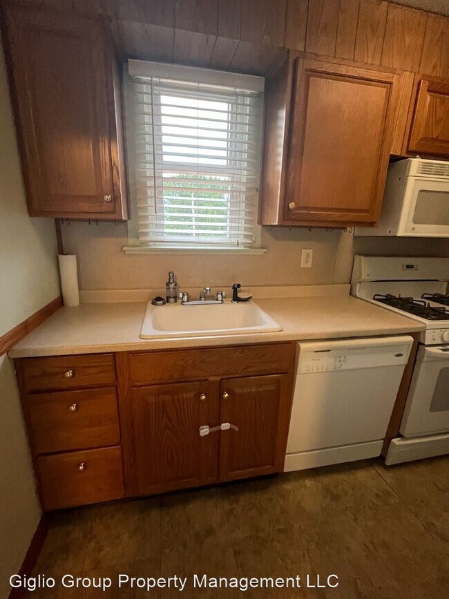 Building Photo - 2 br, 1 bath House - 1418 S. Webster Ave
