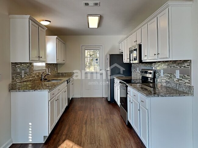 Building Photo - 626 Mable Dr